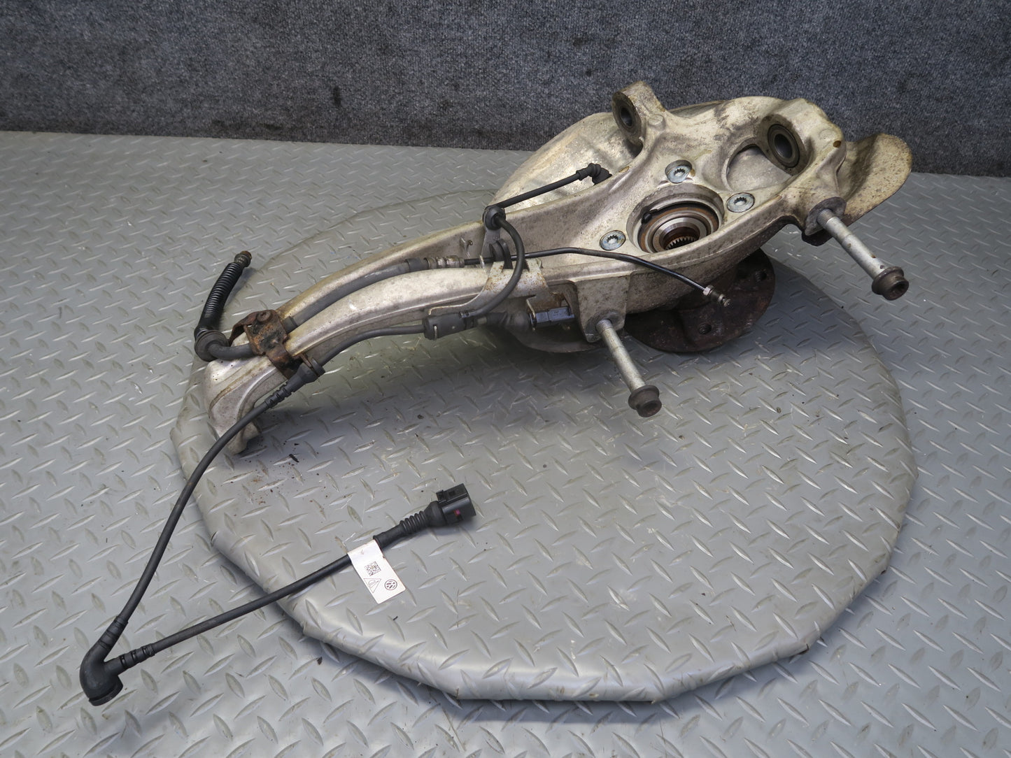 2011-2018 Porsche Cayenne 958 AWD Front Right Spindle Knuckle Wheel Hub Bearing
