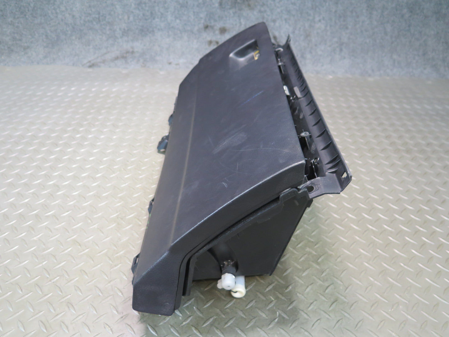 01-03 Lexus UCF30L LS430 Dash Glove Box Compartment Storage 55509-50020 OEM