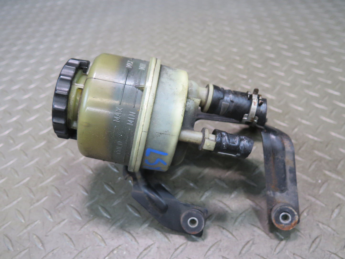 01-06 Lexus UCF30L LS430 Power Steering Fluid Reservoir Bottle Tank w Mount OEM