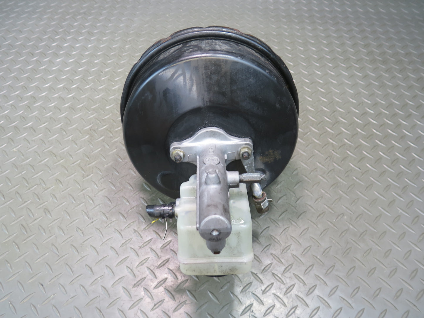 01-03 Lexus UCF30L LS430 Brake Master Cylinder Booster Fluid Reservoir OEM