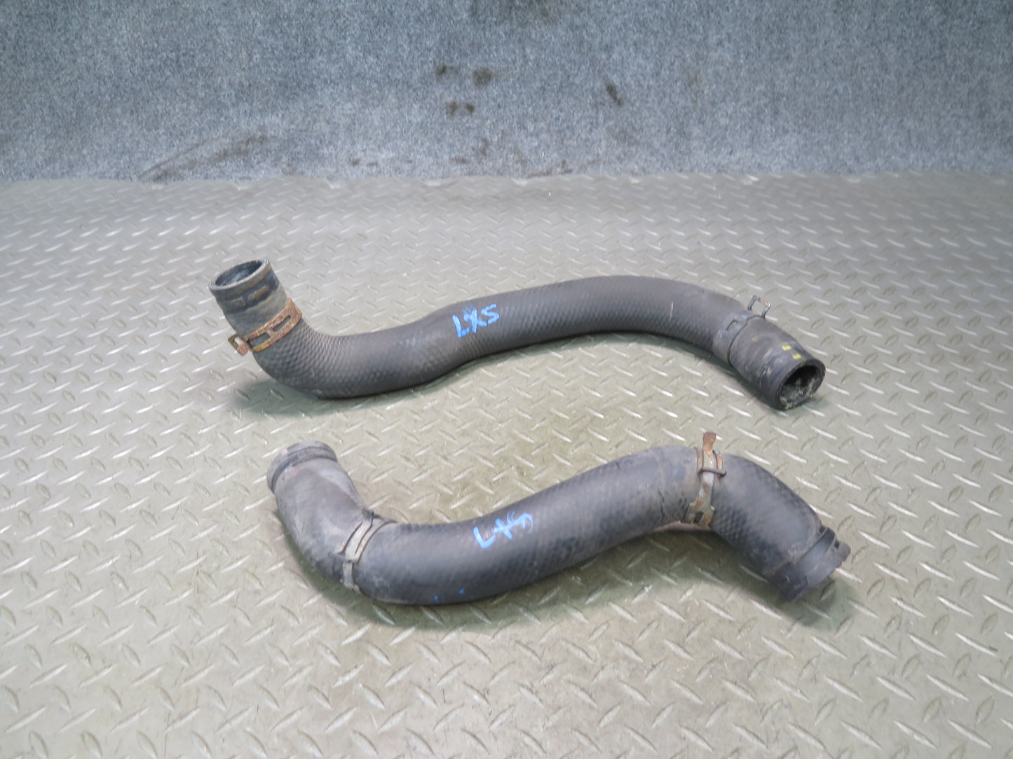 01-06 Lexus UCF30L LS430 Set of 2 Engine Radiator Coolant Hose Pipe Line OEM
