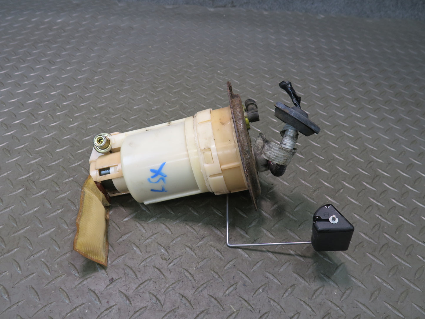 01-03 Lexus UCF30L LS430 Fuel Pump Level Sensor Sending Unit OEM