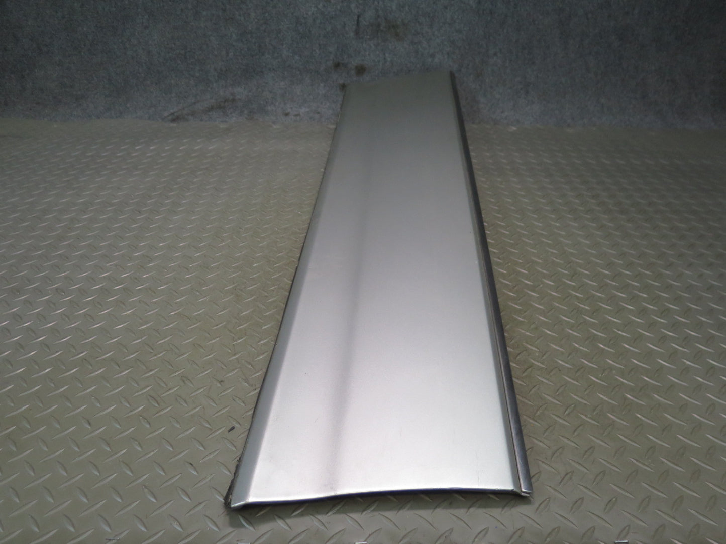 01-03 Lexus UCF30L LS430 Front Left Door Exterior Trim Molding Panel Silver OEM