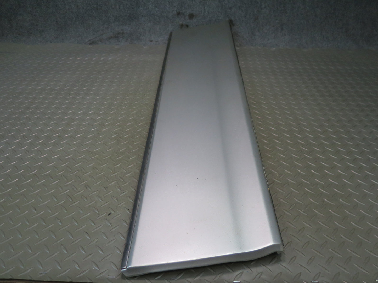 01-03 Lexus UCF30L LS430 Front Left Door Exterior Trim Molding Panel Silver OEM