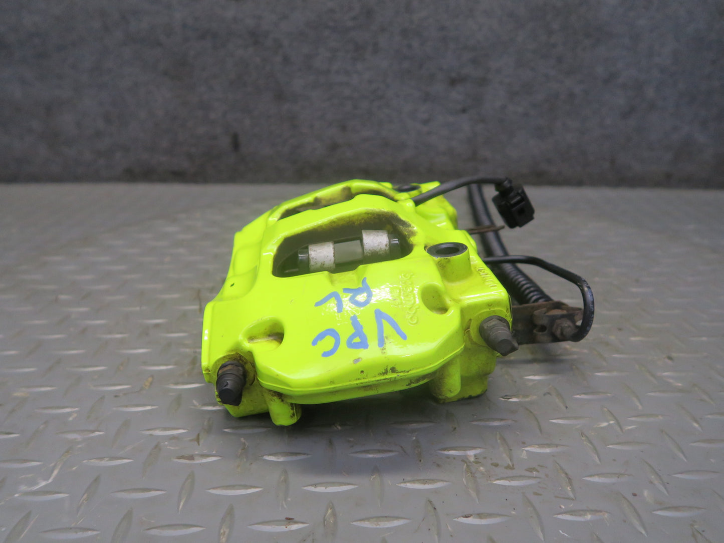 2015-2018 Porsche Cayenne 958 E-hybrid AWD Rear Left & Right Brake Caliper Set