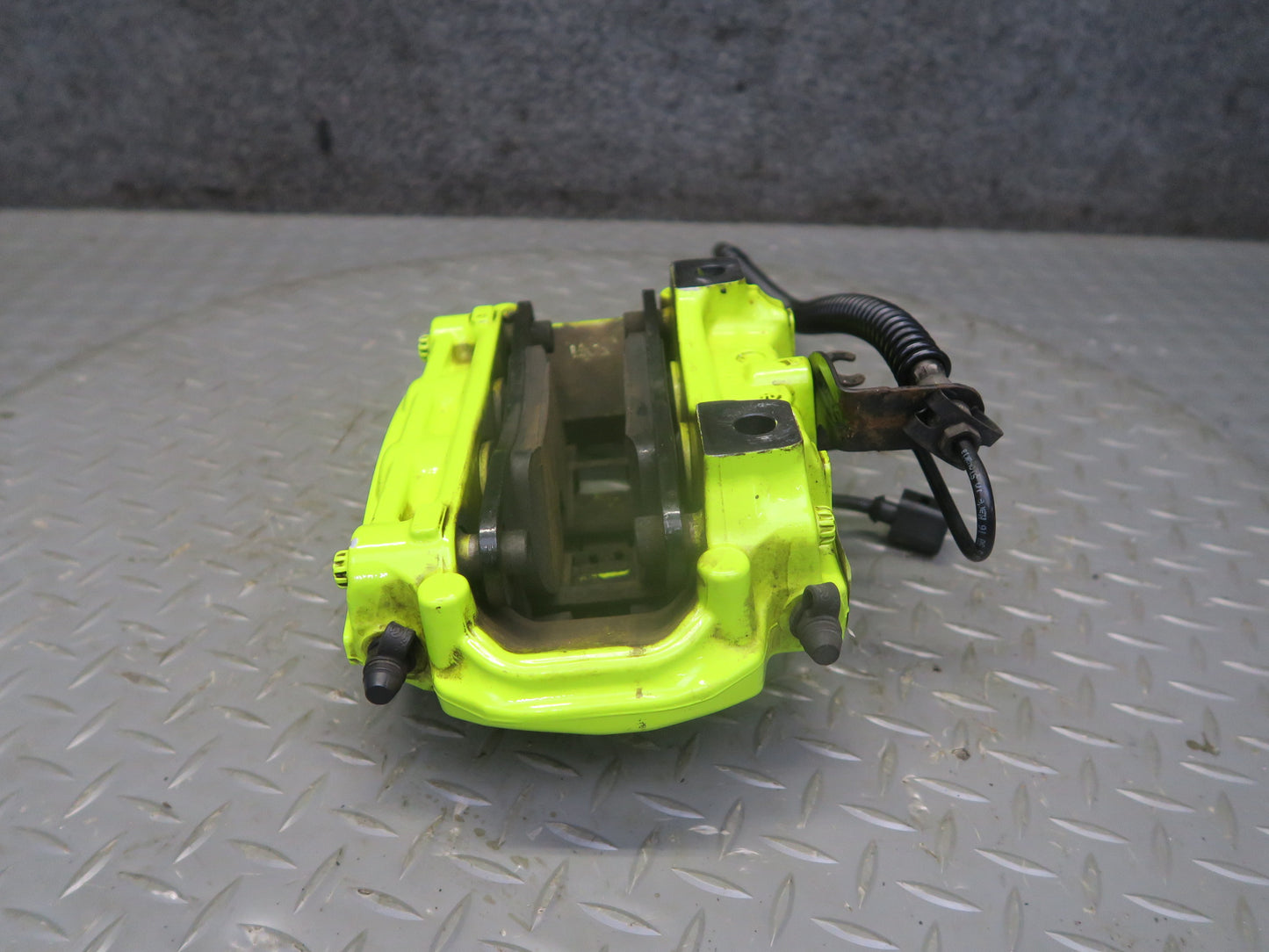 2015-2018 Porsche Cayenne 958 E-hybrid AWD Rear Left & Right Brake Caliper Set