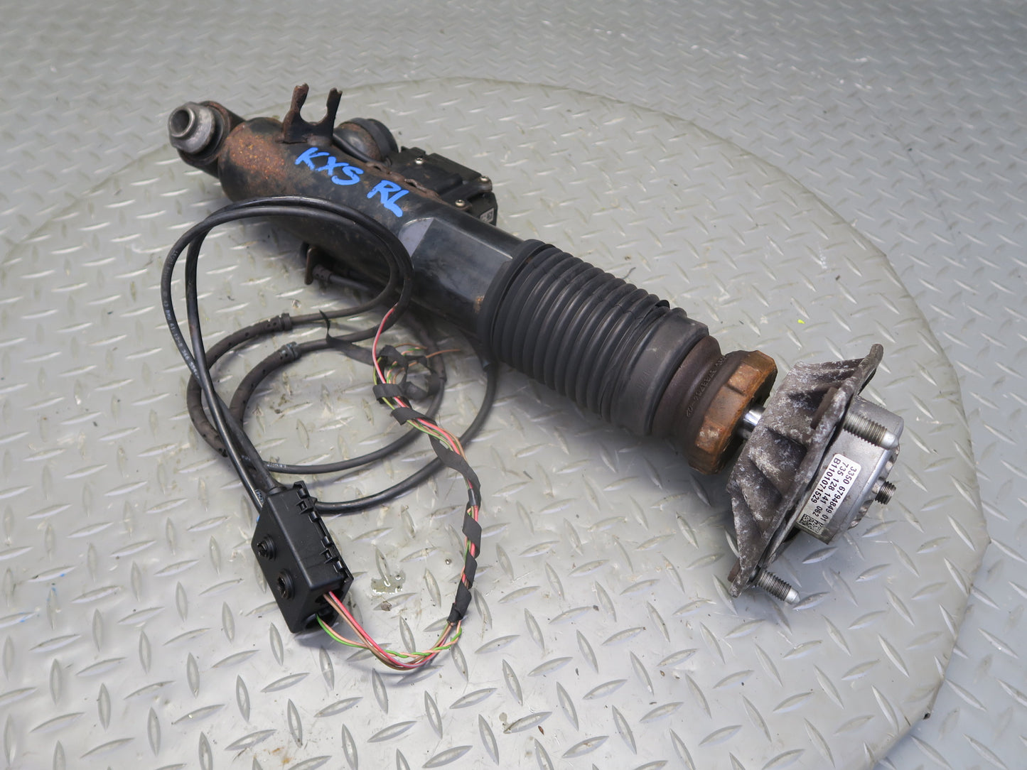 2010-2014 BMW E70 E71 X5M X6M Rear Left & Right VDC Strut Shock Absorber Set