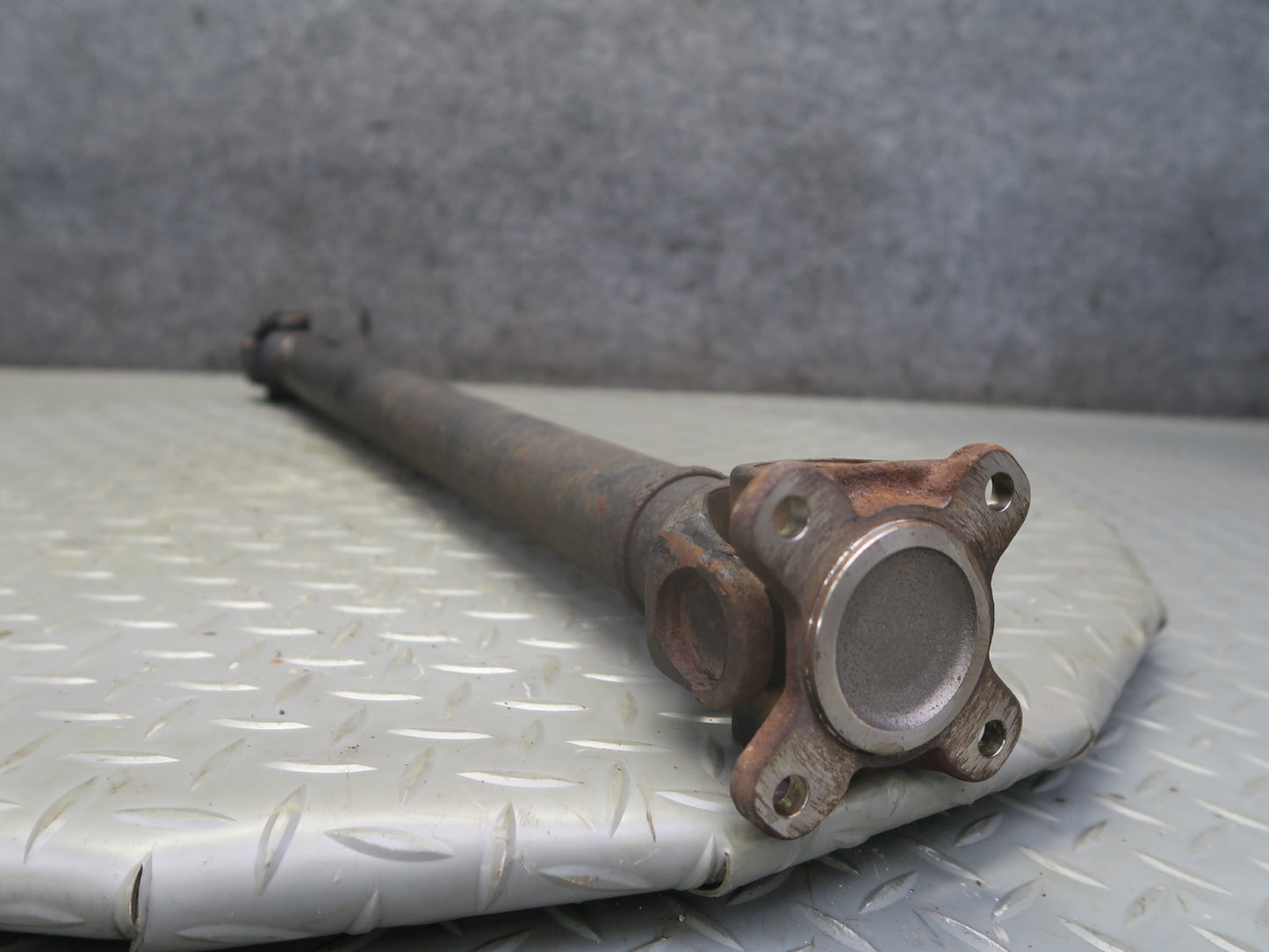 2008-2014 BMW E71 X6 X6M AWD Front Driveshaft Drive Shaft 8605866