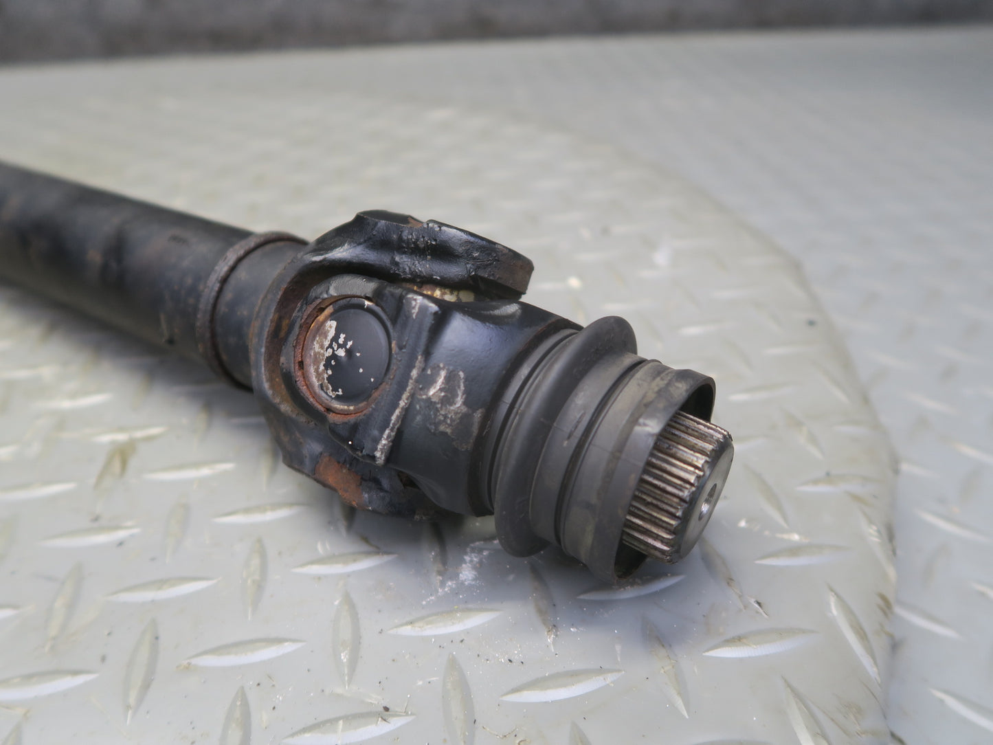 2008-2014 BMW E71 X6 X6M AWD Front Driveshaft Drive Shaft 8605866