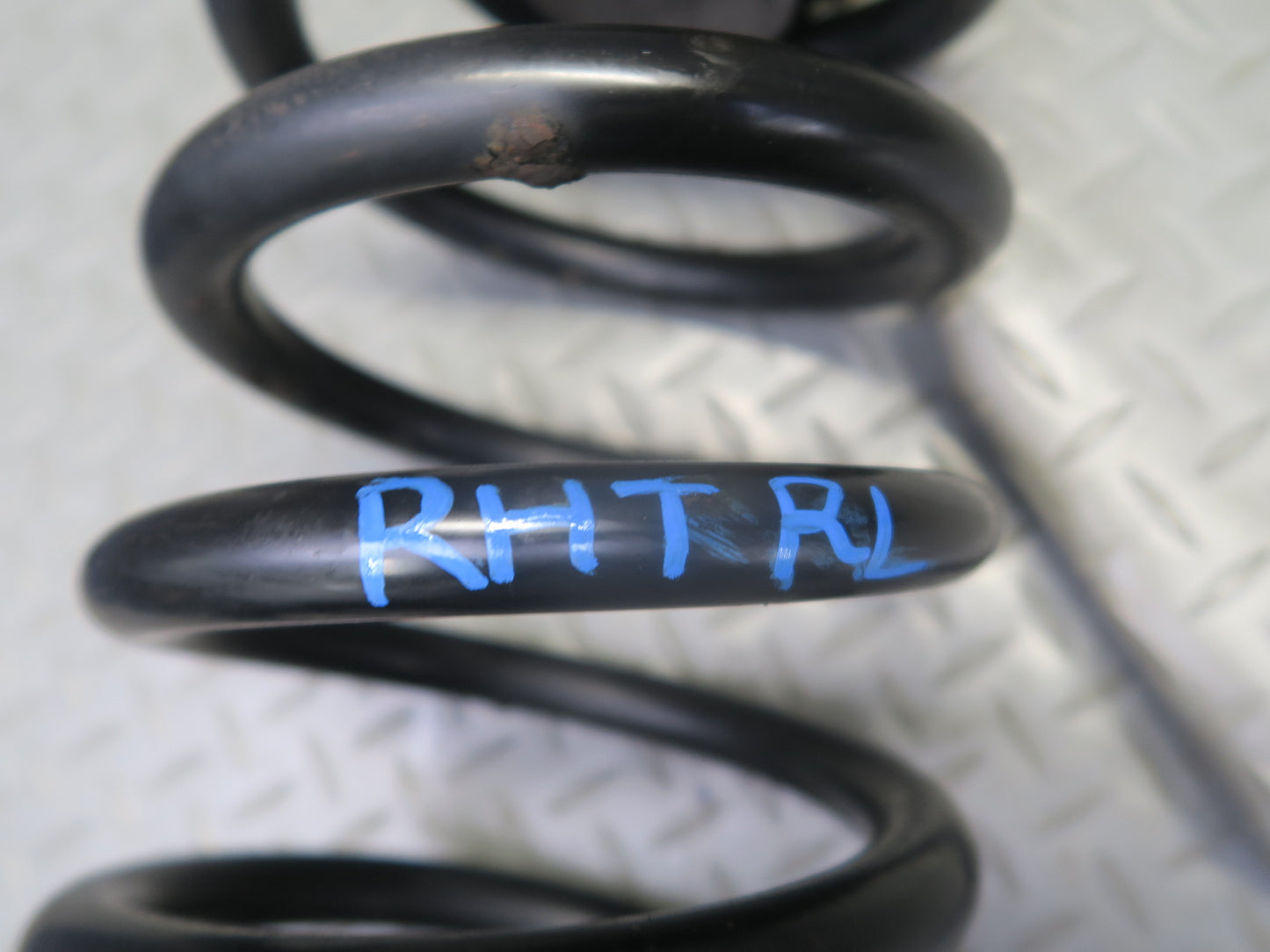 2003-2009 Hummer H2 AWD Rear Suspension Left & Right Coil Spring Set of 2