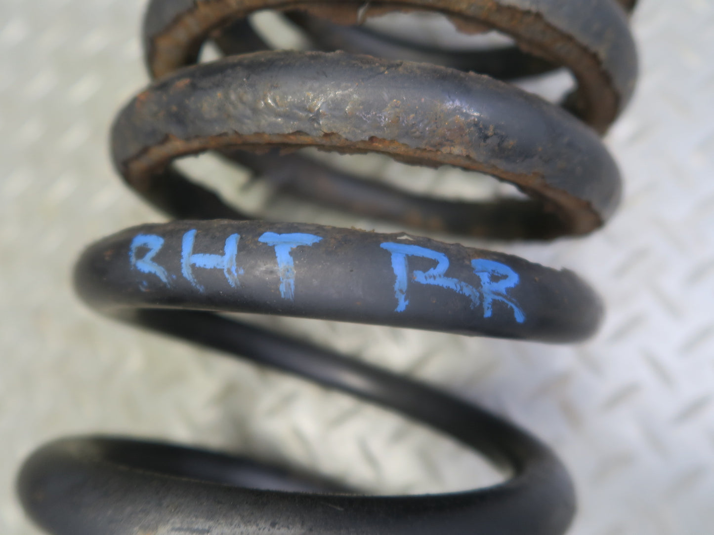 2003-2009 Hummer H2 AWD Rear Suspension Left & Right Coil Spring Set of 2