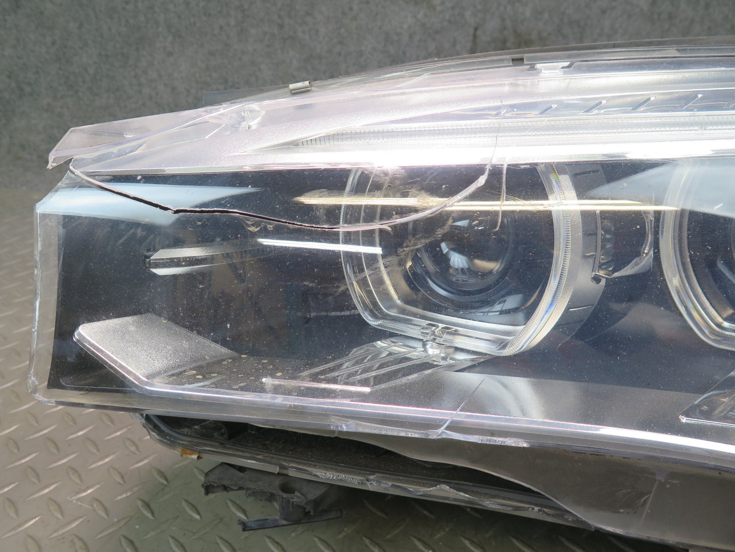 2014-2018 BMW F15 X5 Front Left Xenon Adaptive Headlight Lamp w Ballast Damaged