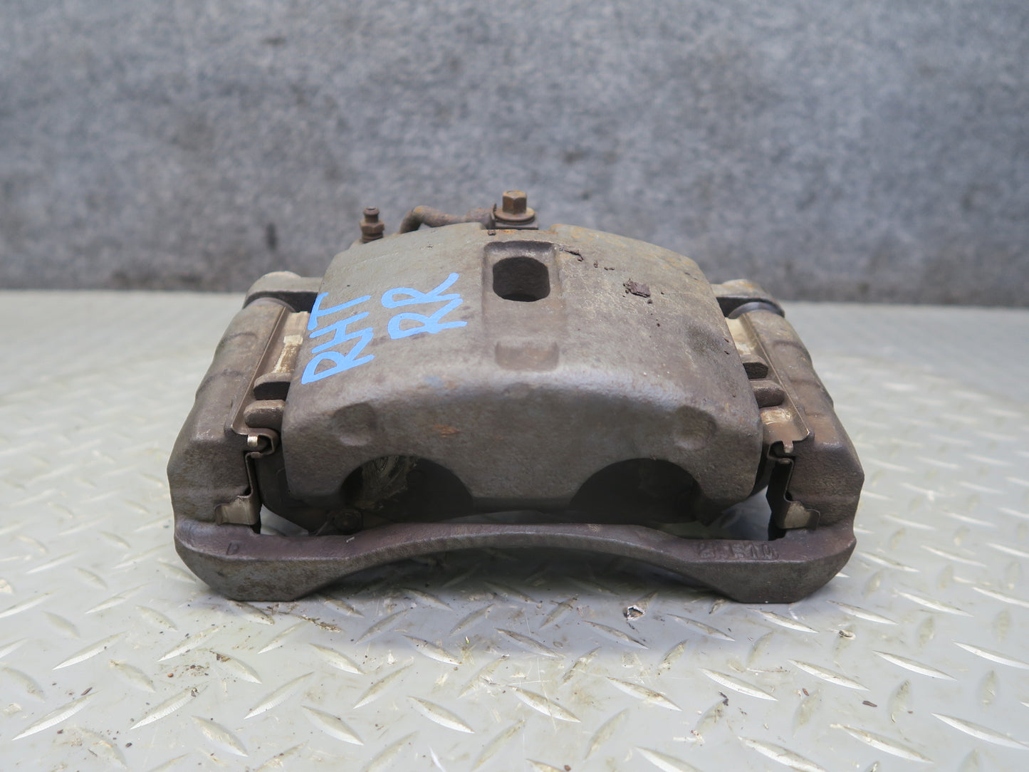 2003-2009 Hummer H2 AWD Front Left & Right Side Brake Caliper Set of 2