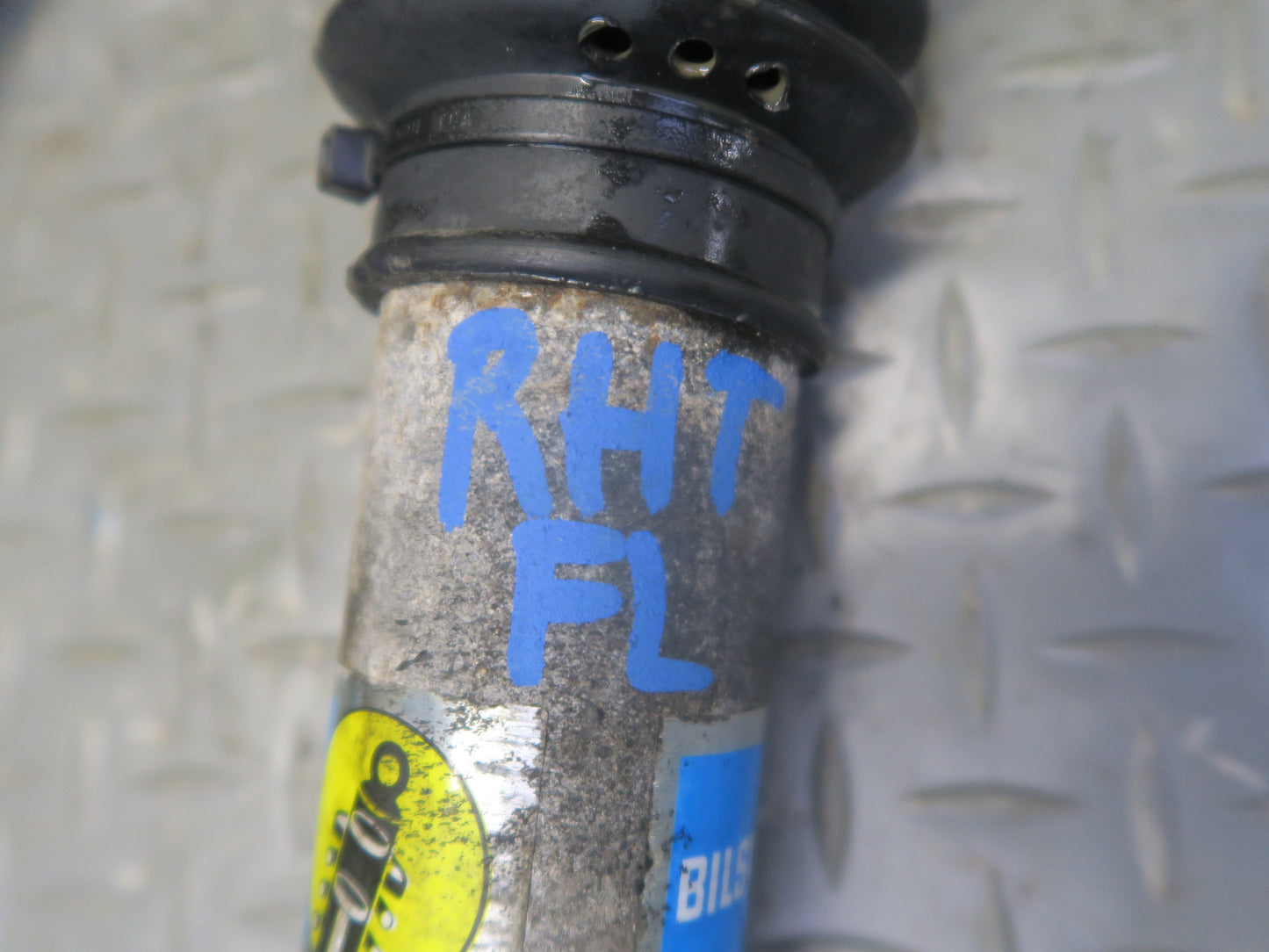 2003-2009 Hummer H2 Front Left & Right Side Strut Shock Absorber Bilstein