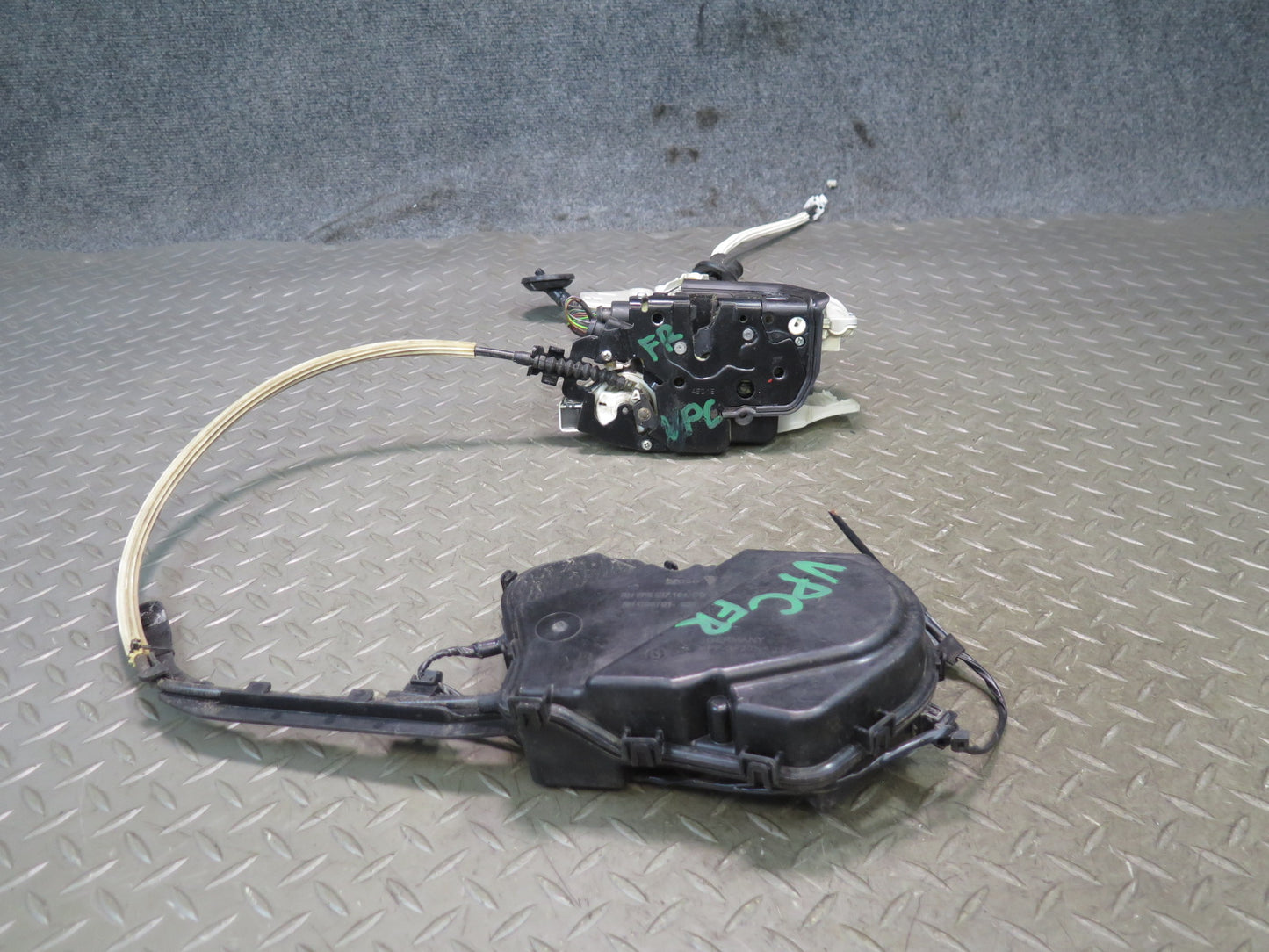 2011-2018 Porsche Cayenne 958 Front Right Door Lock Latch Actuator w Soft Close