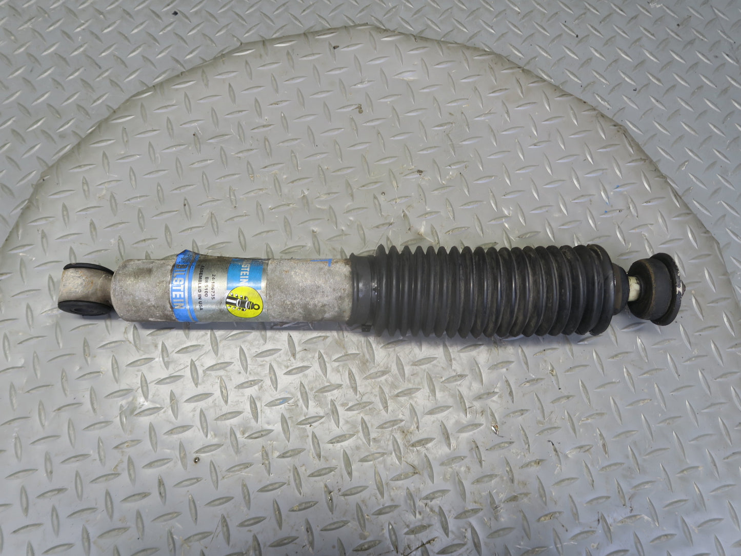 2003-2009 Hummer H2 Front Left & Right Side Strut Shock Absorber Bilstein