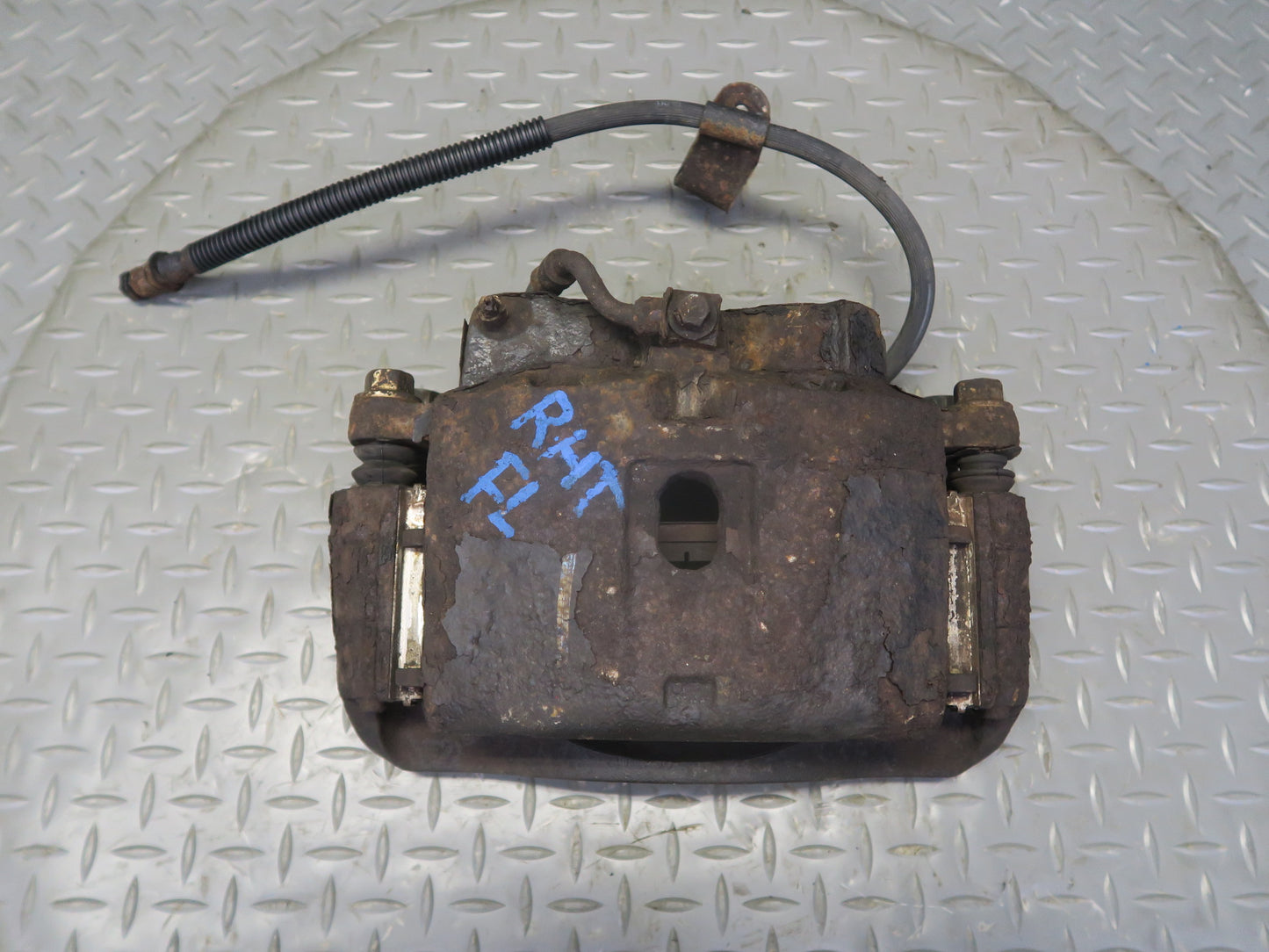 2003-2009 Hummer H2 AWD Front Left & Right Side Brake Caliper Set of 2