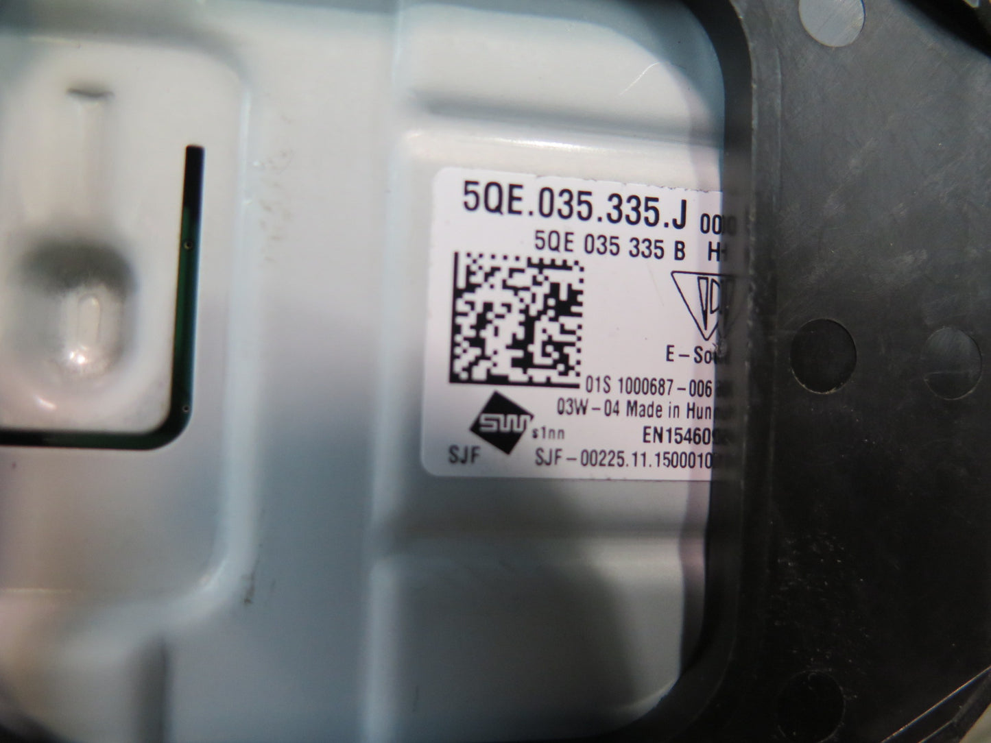 2015-2018 Porsche Cayenne 958 E-hybrid Engine Noise Control Module 5QE035335J