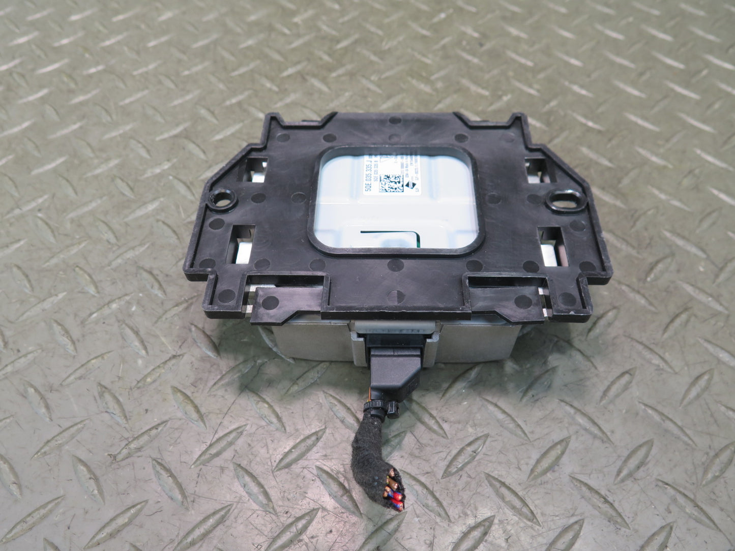 2015-2018 Porsche Cayenne 958 E-hybrid Engine Noise Control Module 5QE035335J