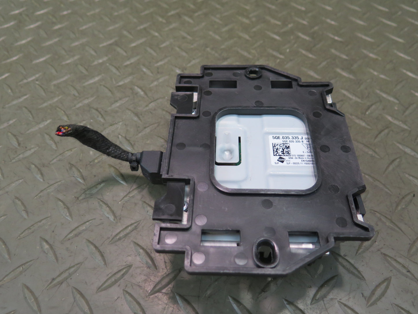 2015-2018 Porsche Cayenne 958 E-hybrid Engine Noise Control Module 5QE035335J