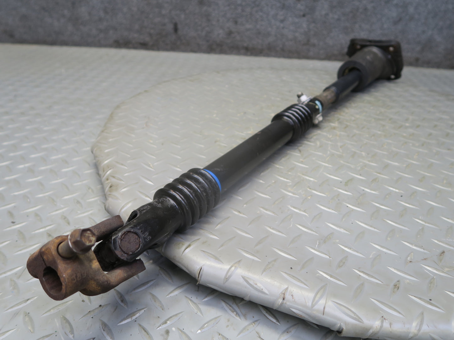 2003-2007 Hummer H2 Steering Column Intermediate U Joint Linkage Shaft
