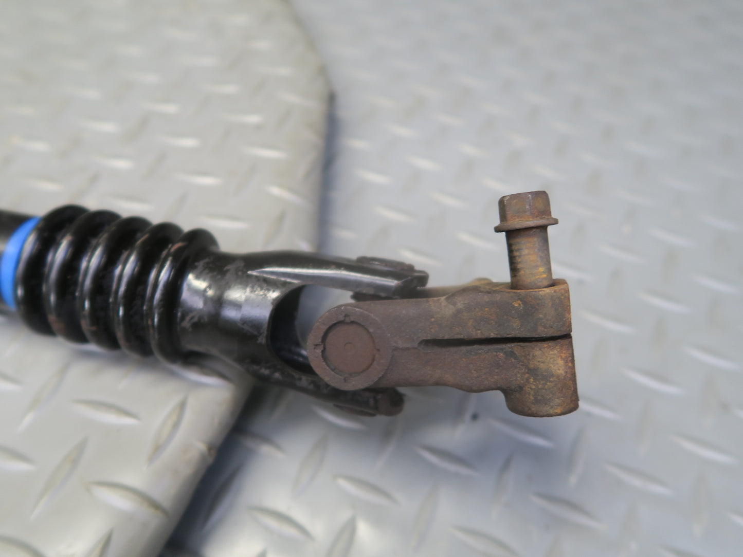 2003-2007 Hummer H2 Steering Column Intermediate U Joint Linkage Shaft