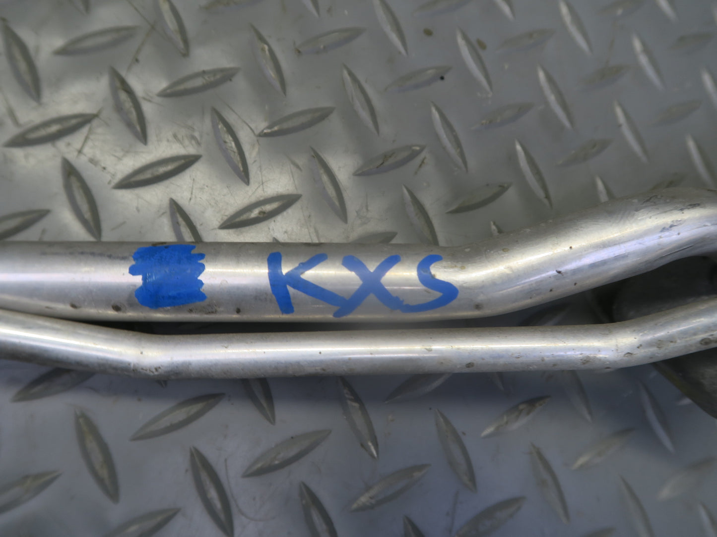 2010-2014 BMW E71 X6M A/C Air Condition Hose Pipe Line Set of 2