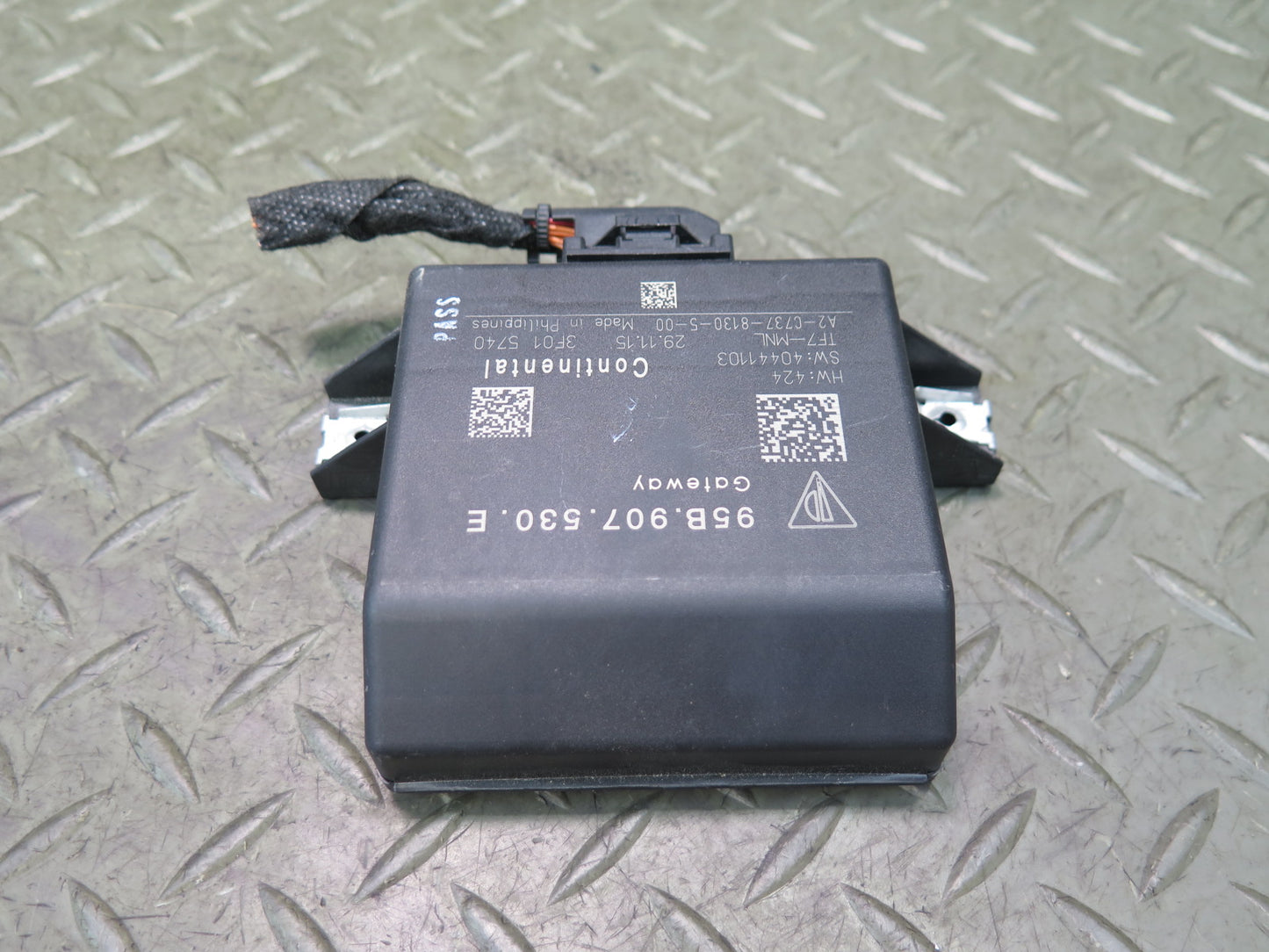 2011-2018 Porsche Cayenne 958 Central Gateway Computer Control Module 95B907530E