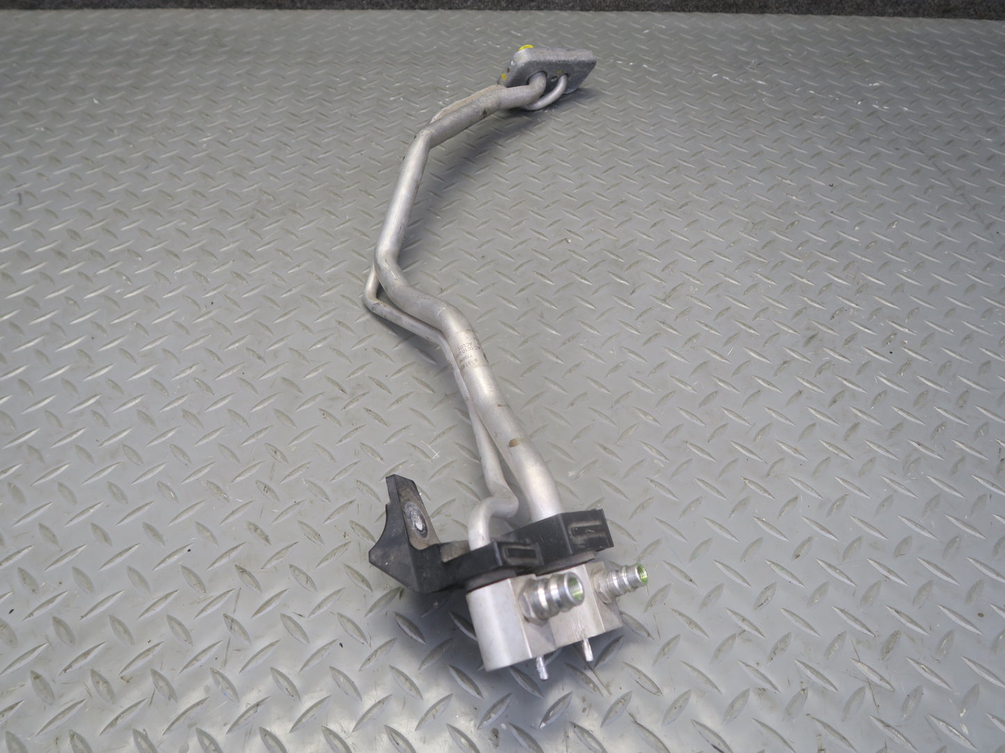 2010-2014 BMW E71 X6M A/C Air Condition Hose Pipe Line Set of 2