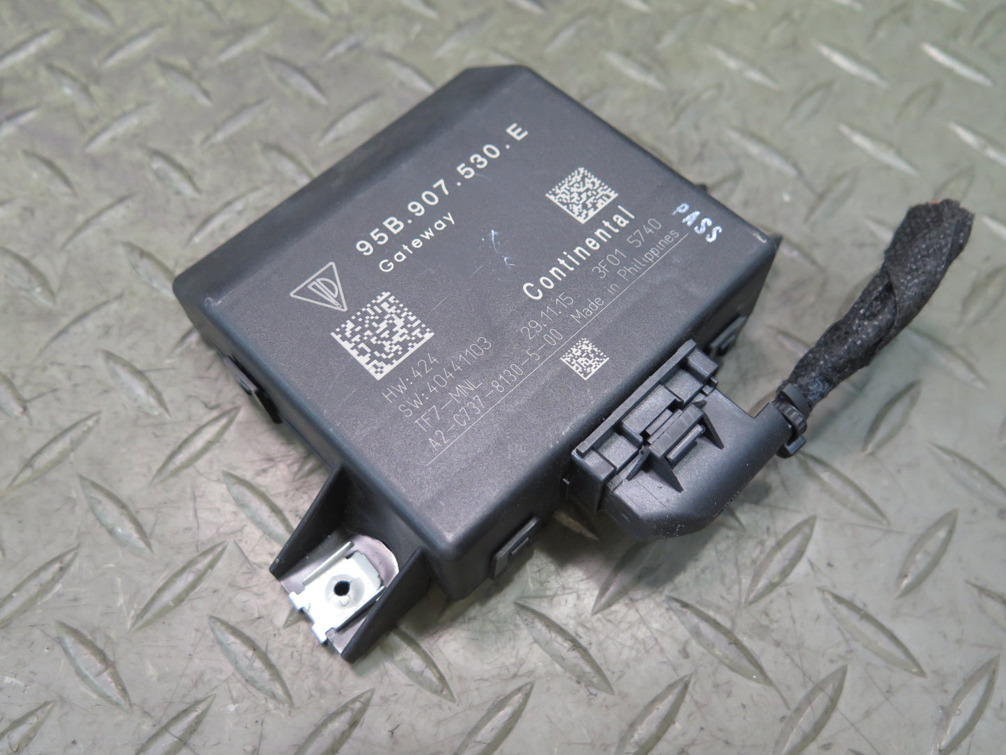 2011-2018 Porsche Cayenne 958 Central Gateway Computer Control Module 95B907530E