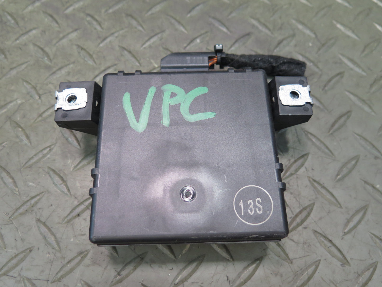 2011-2018 Porsche Cayenne 958 Central Gateway Computer Control Module 95B907530E