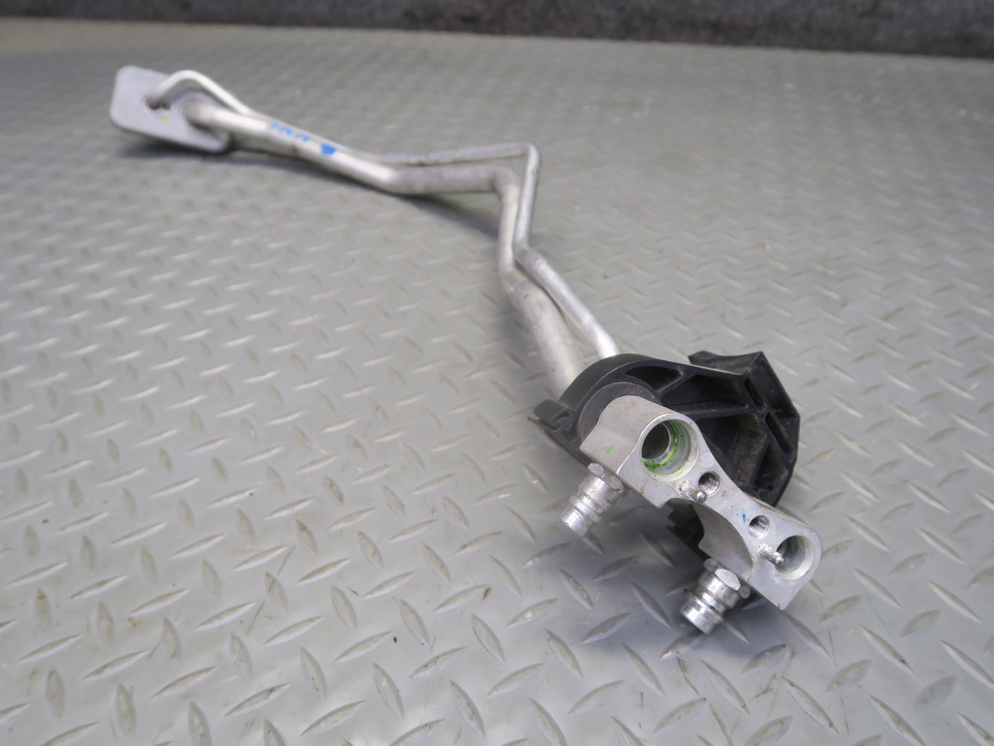 2010-2014 BMW E71 X6M A/C Air Condition Hose Pipe Line Set of 2