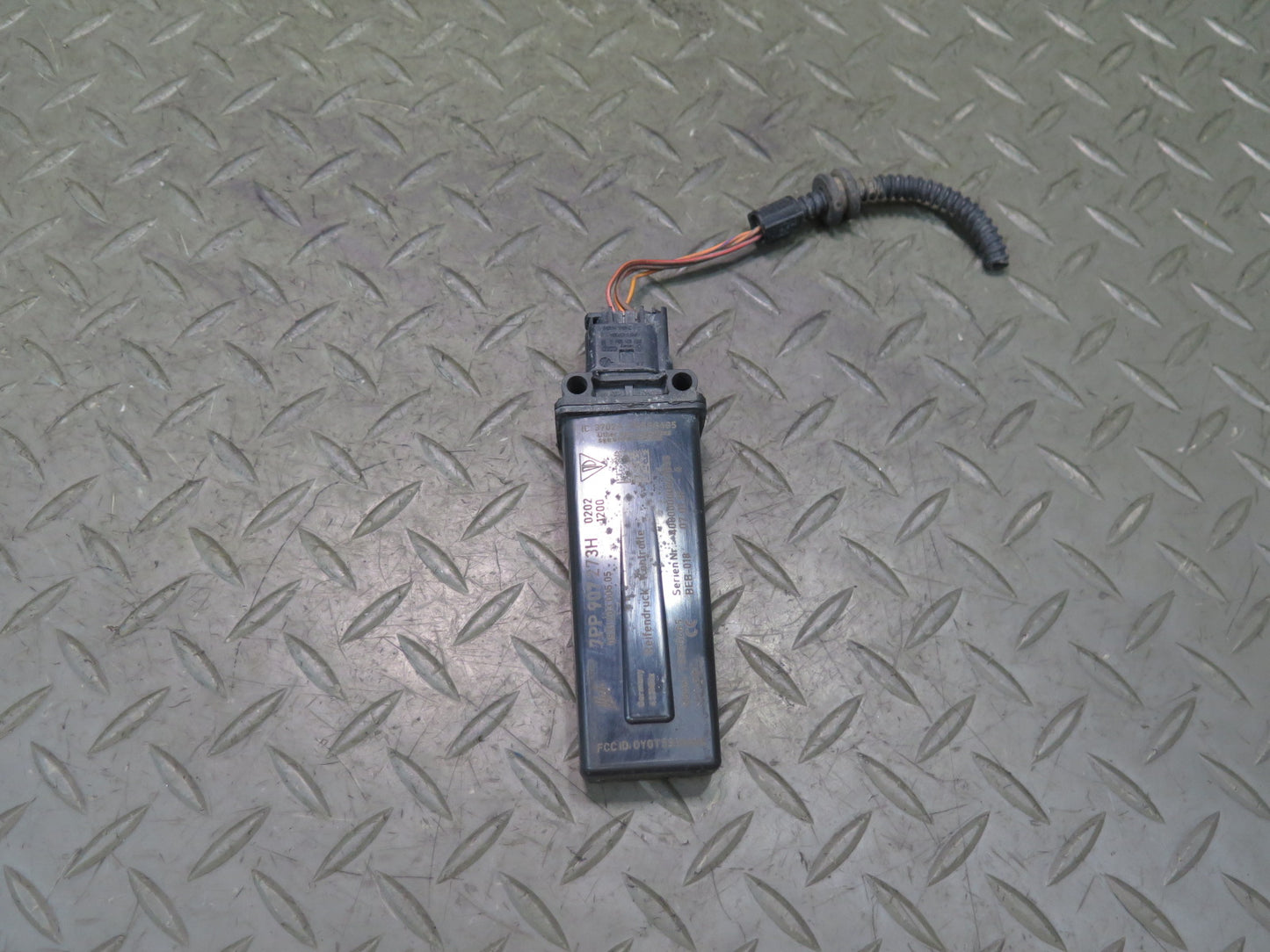 2011-2018 Porsche Cayenne 958 TPMS RDC Tire Pressure Monitor Sensor 7PP907273H