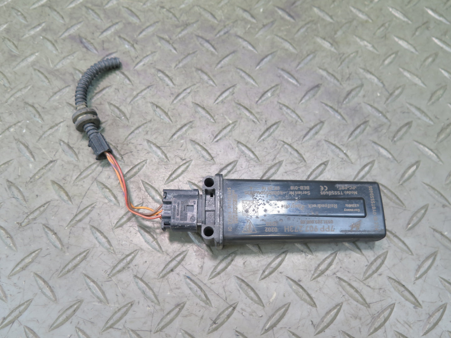 2011-2018 Porsche Cayenne 958 TPMS RDC Tire Pressure Monitor Sensor 7PP907273H