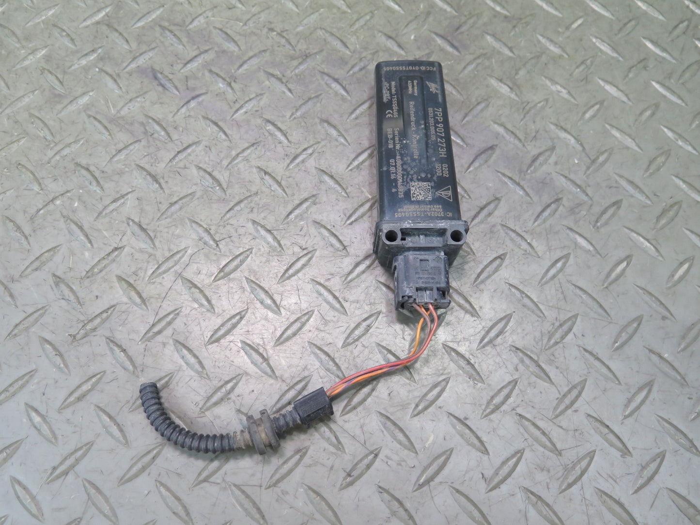 2011-2018 Porsche Cayenne 958 TPMS RDC Tire Pressure Monitor Sensor 7PP907273H
