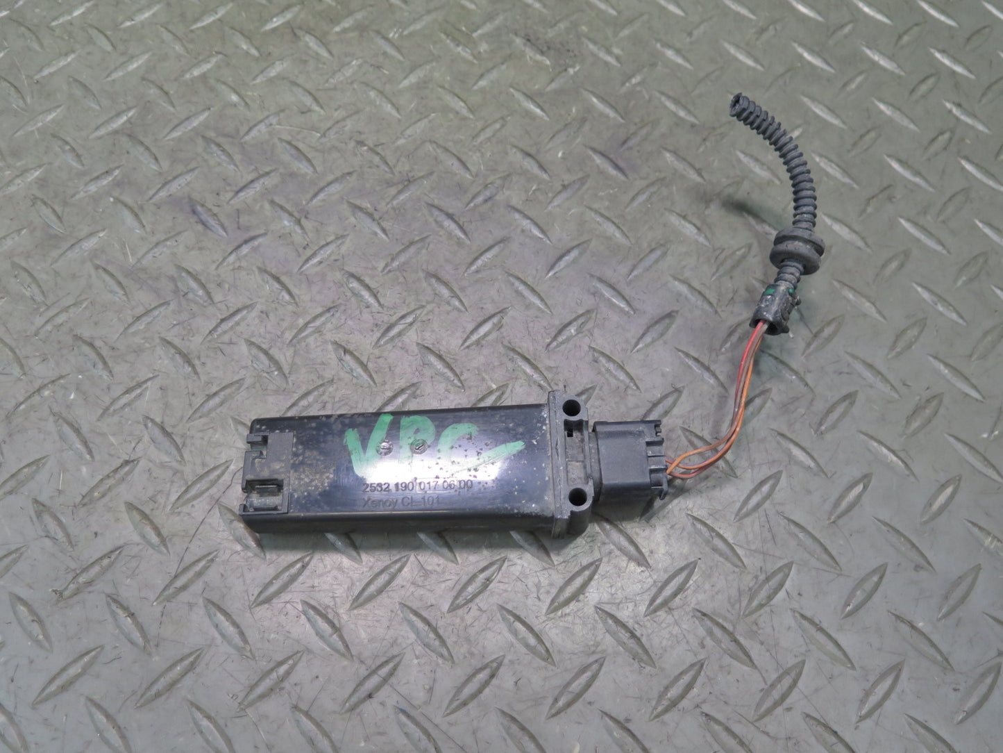 2011-2018 Porsche Cayenne 958 TPMS RDC Tire Pressure Monitor Sensor 7PP907273H