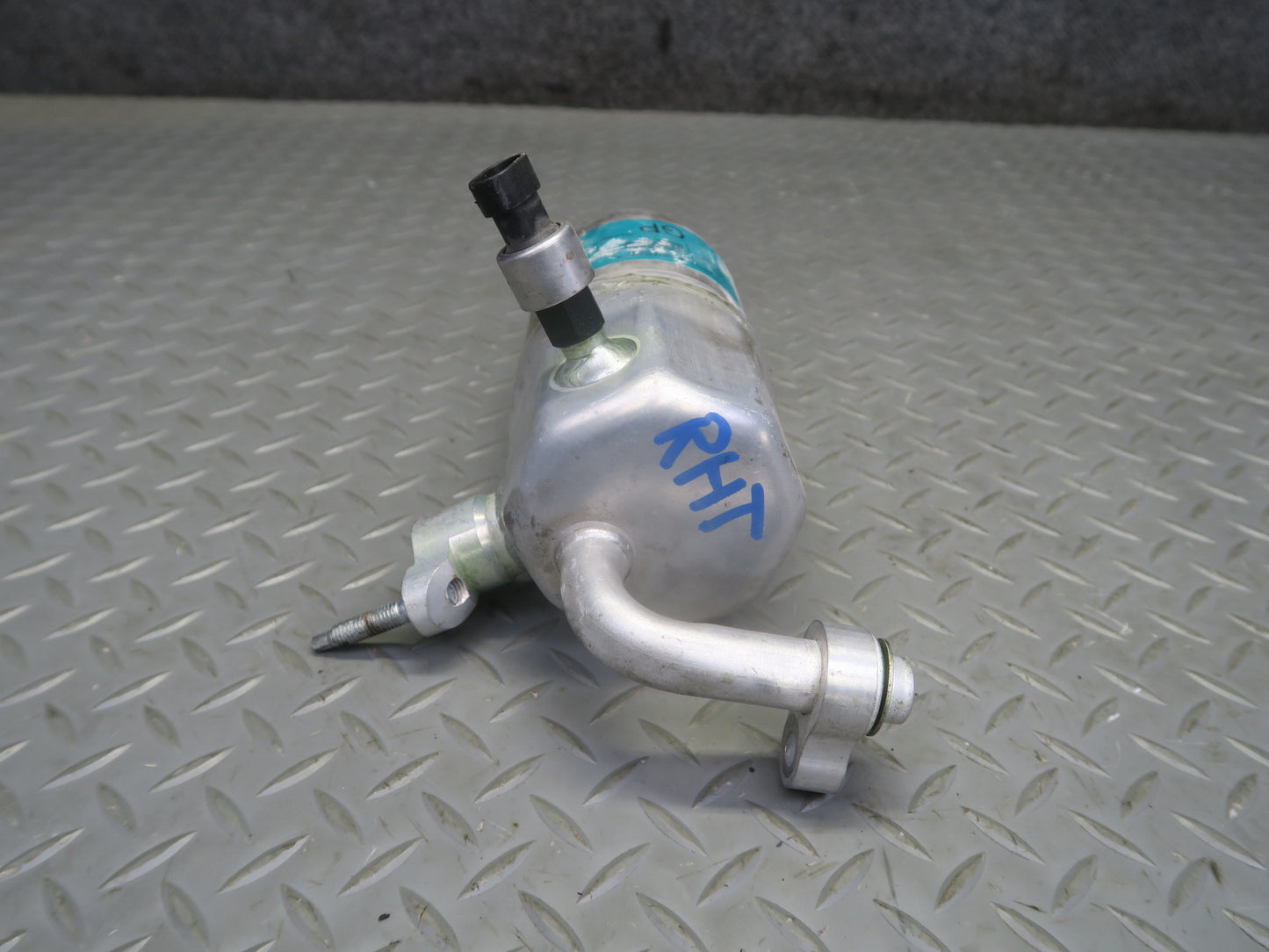 2003-2007 Hummer H2 A/C Air Condition Hose Pipe Line Dryer Set