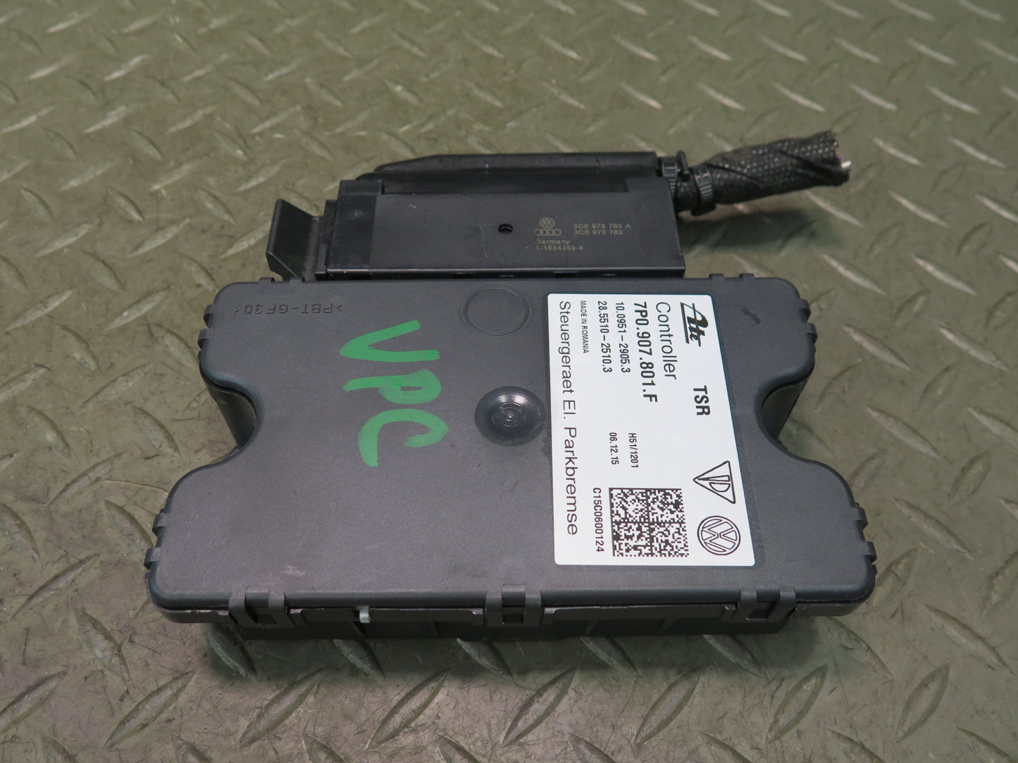 2011-2018 Porsche Cayenne 958 Electronic Parking Brake Control Module 7P090780