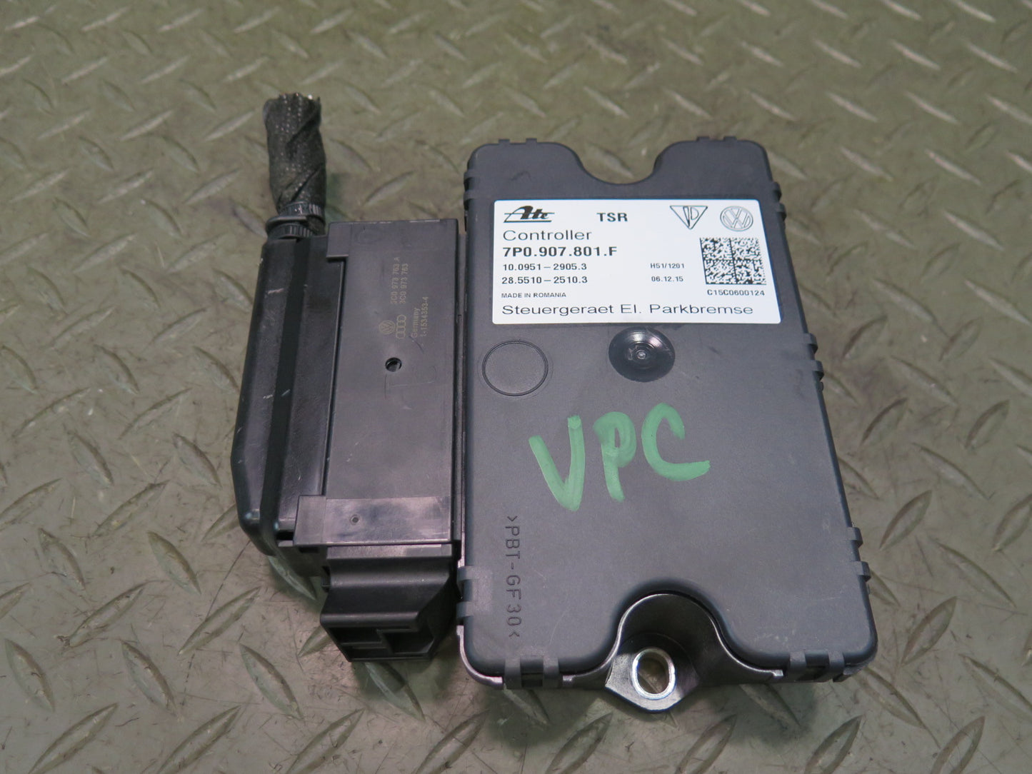 2011-2018 Porsche Cayenne 958 Electronic Parking Brake Control Module 7P090780