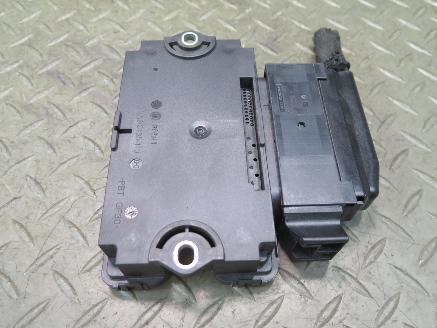 2011-2018 Porsche Cayenne 958 Electronic Parking Brake Control Module 7P090780