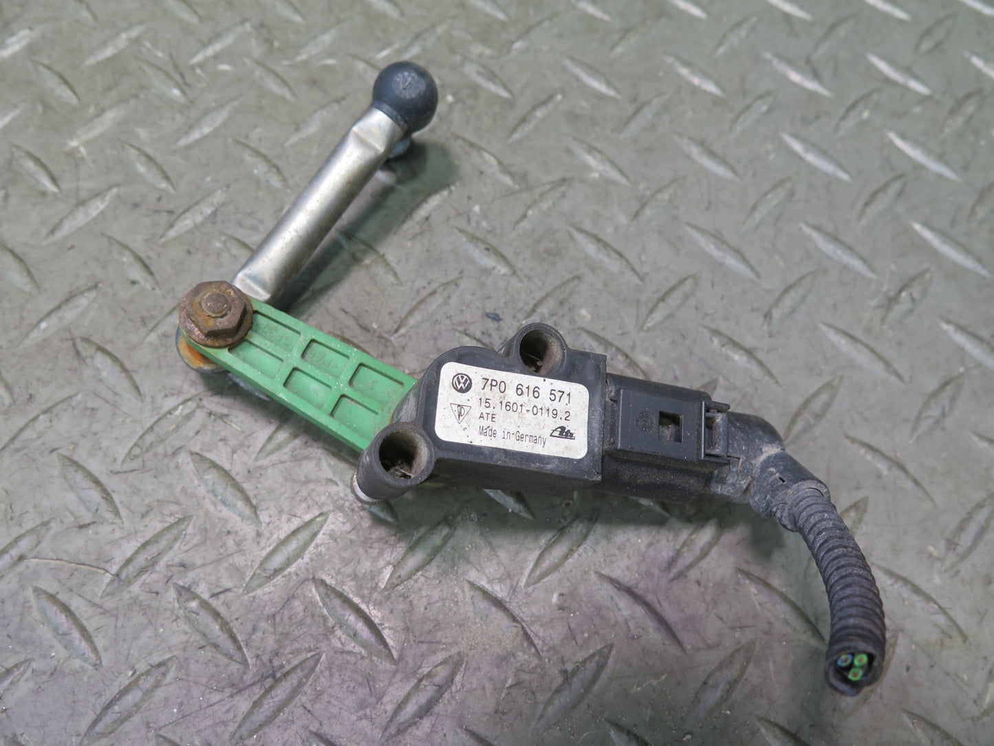 2011-2018 Porsche Cayenne 958 Front & Rear Suspension Height Level Sensor Set