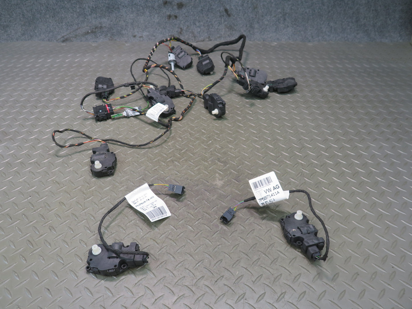 2011-2018 Porsche Cayenne 958 A/C Heater Flap Door Actuator Motor Wiring Set