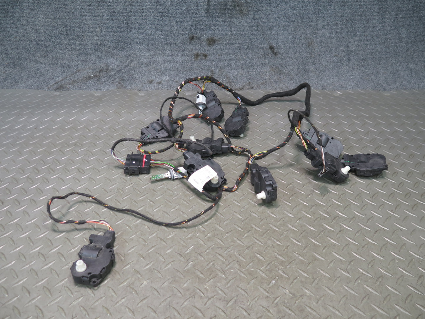 2011-2018 Porsche Cayenne 958 A/C Heater Flap Door Actuator Motor Wiring Set