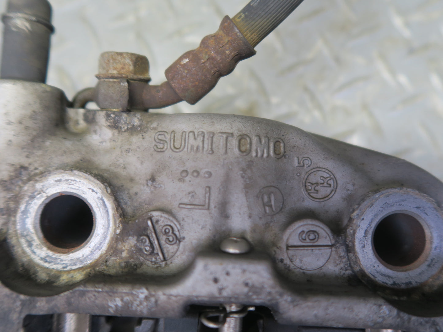 01-06 Lexus UCF30L LS430 Set of 2 Rear Left & Right Sumitomo Brake Caliper OEM