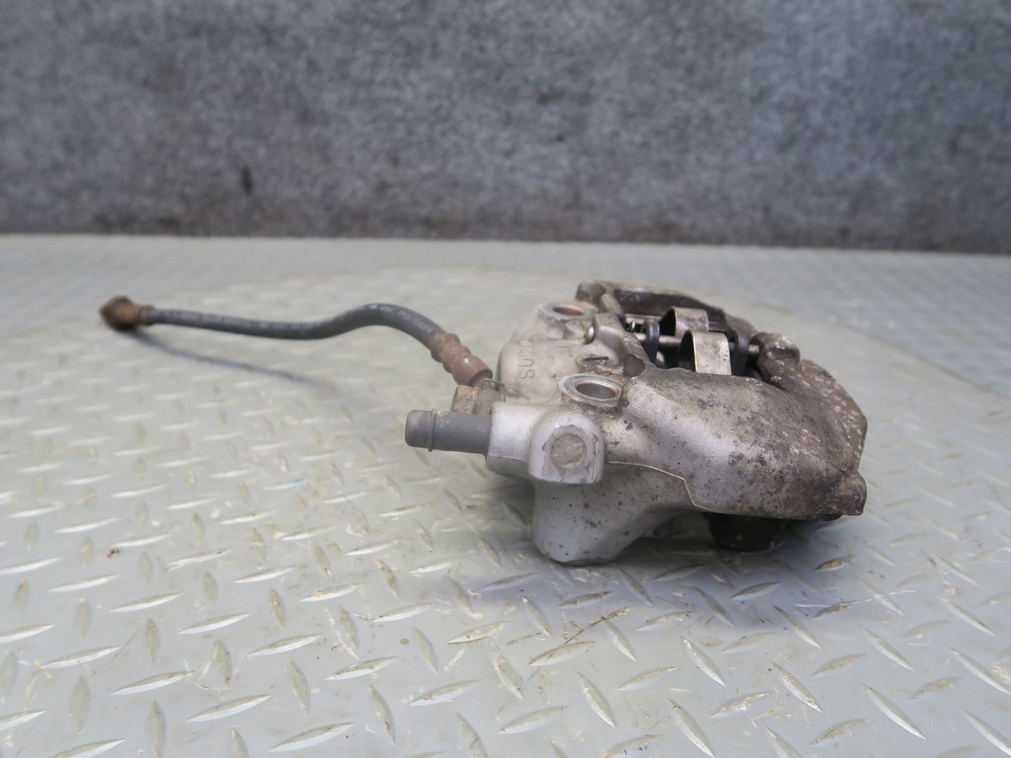 01-06 Lexus UCF30L LS430 Set of 2 Rear Left & Right Sumitomo Brake Caliper OEM