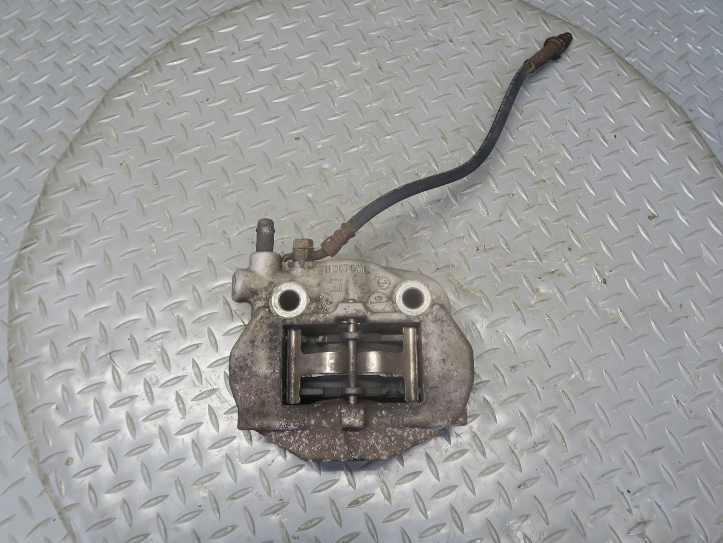 01-06 Lexus UCF30L LS430 Set of 2 Rear Left & Right Sumitomo Brake Caliper OEM