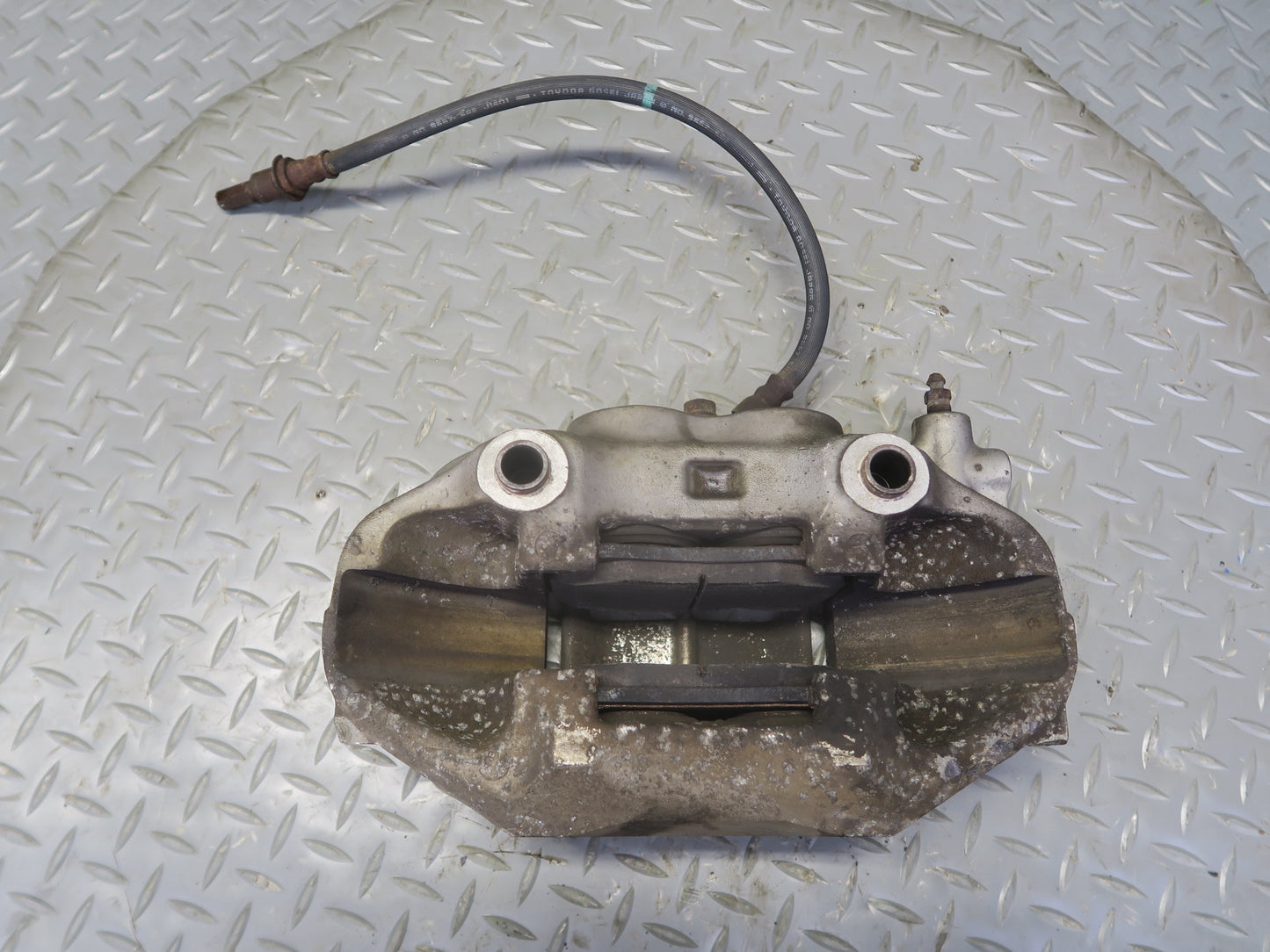 01-06 Lexus UCF30L LS430 Set of 2 Front Left & Right Sumitomo Brake Caliper OEM