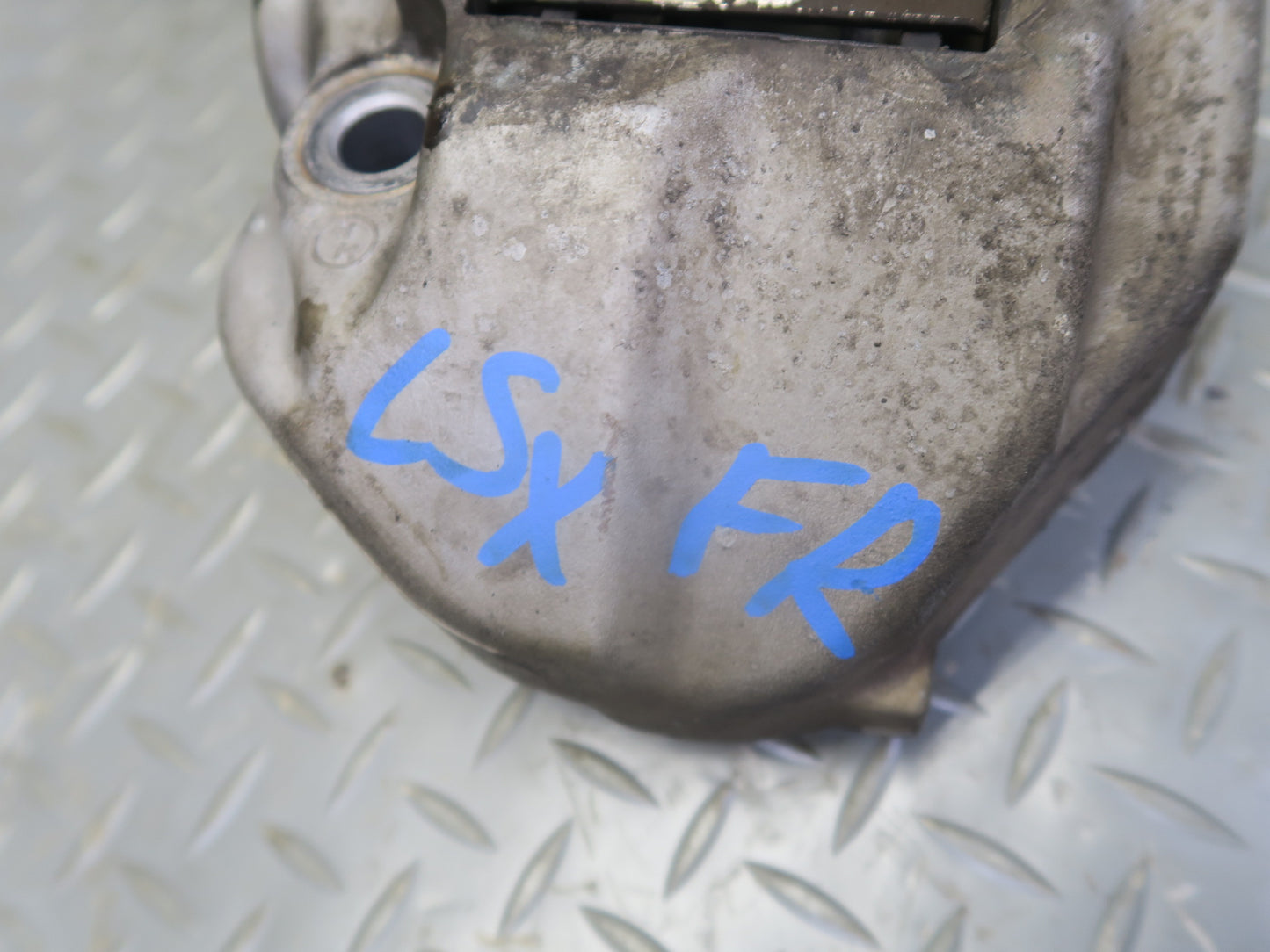 01-06 Lexus UCF30L LS430 Set of 2 Front Left & Right Sumitomo Brake Caliper OEM