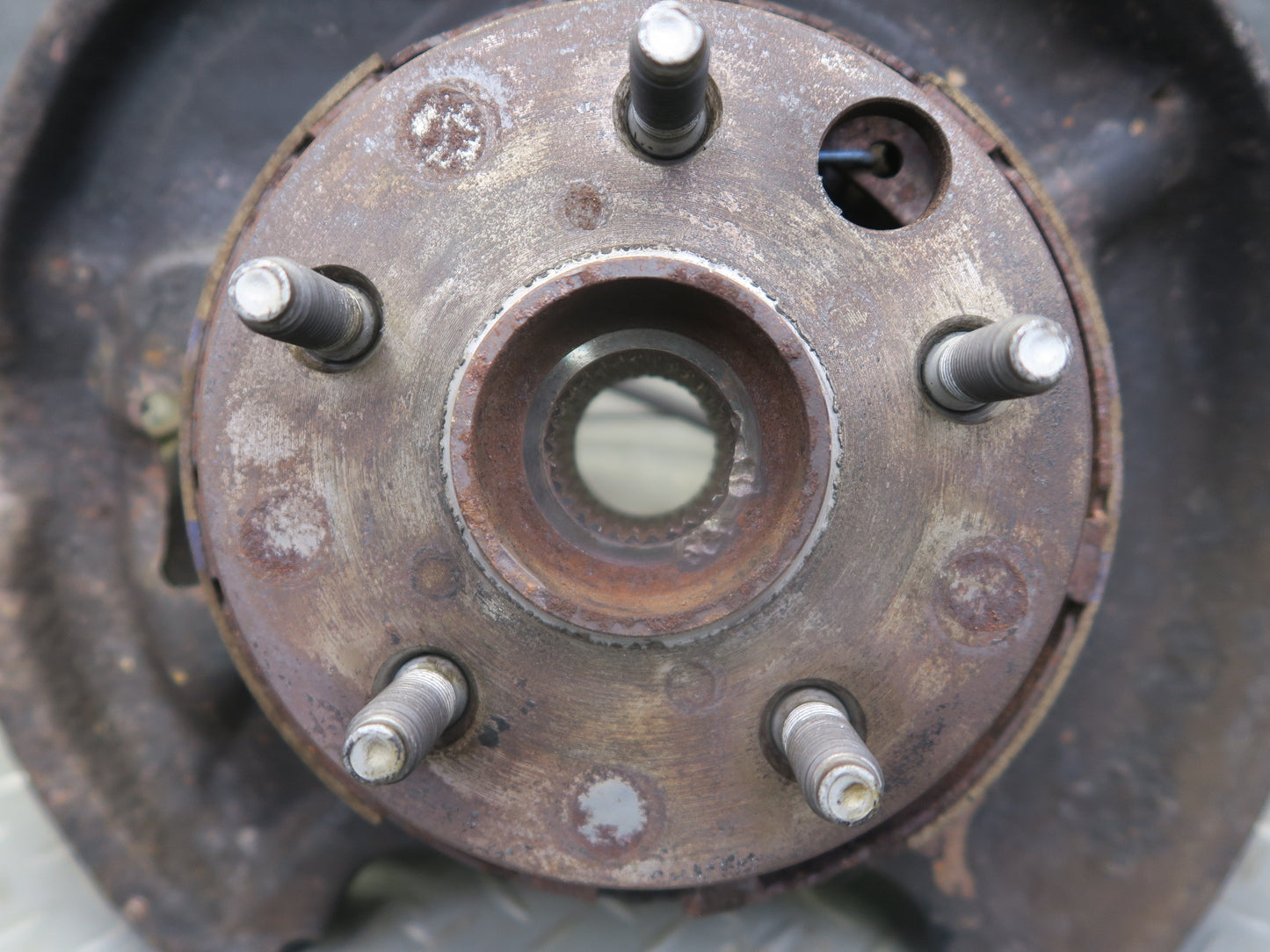 01-06 Lexus LS430 UCF30L RWD Rear Left Spindle Knuckle Wheel Hub Bearing OEM