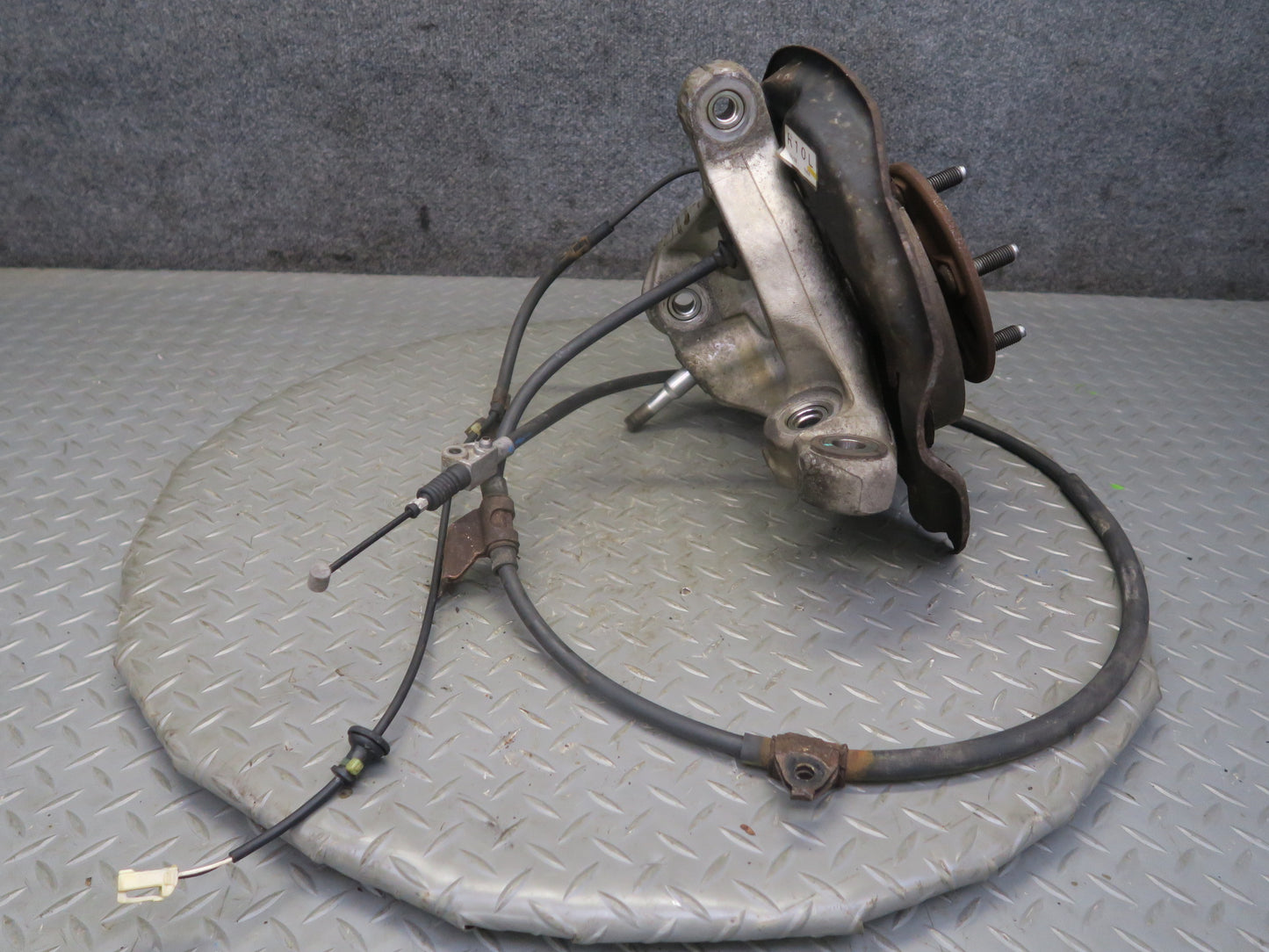 01-06 Lexus LS430 UCF30L RWD Rear Left Spindle Knuckle Wheel Hub Bearing OEM